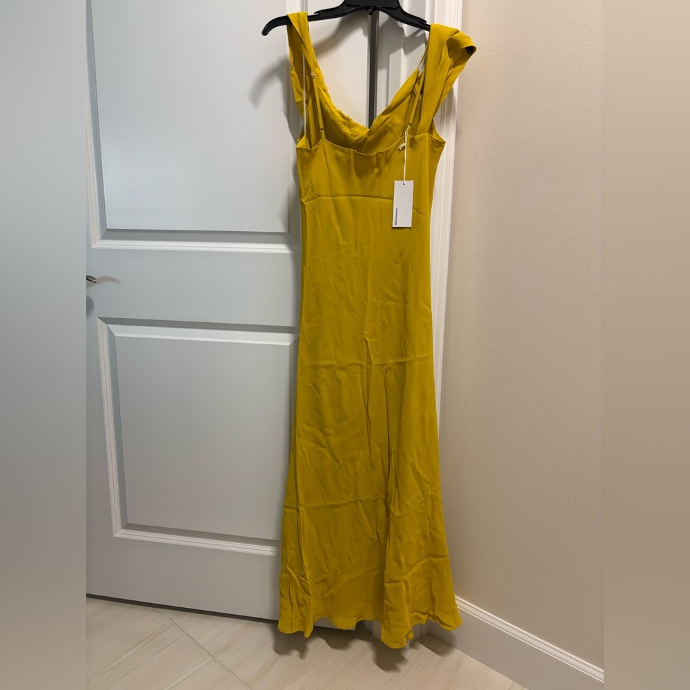 Reformation Reya Dress in Turmeric - Picture 4 of 4